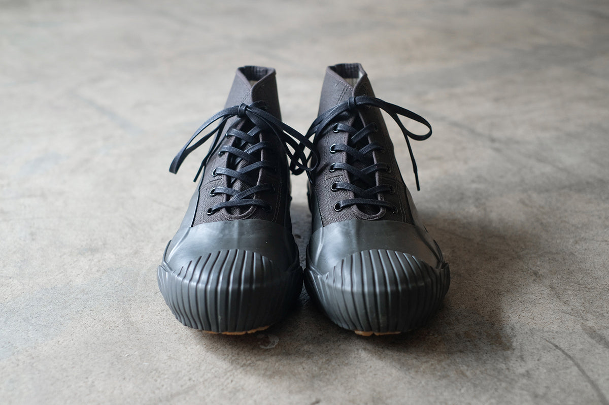 【信頼】 - C ALWEATHER CHARCOAL STORE GOODWEAVER – 靴