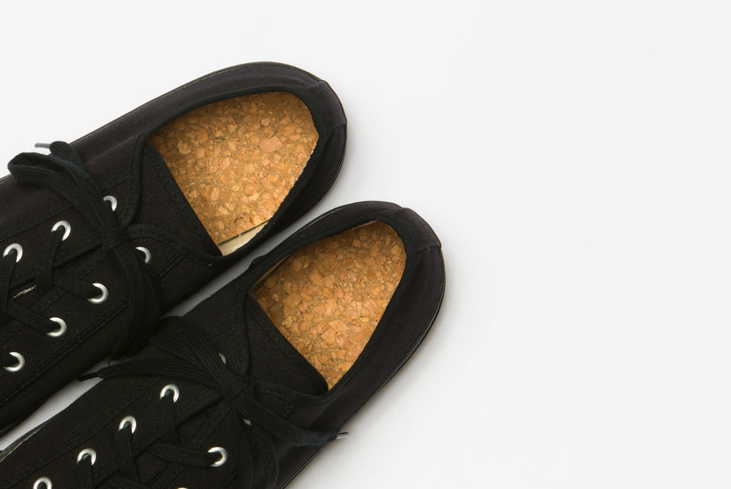 COURT - BLACK MONO