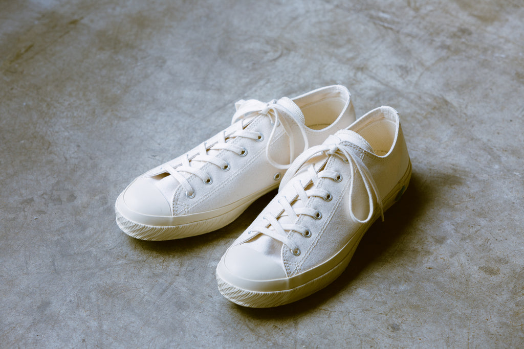 LOW - WHITE
