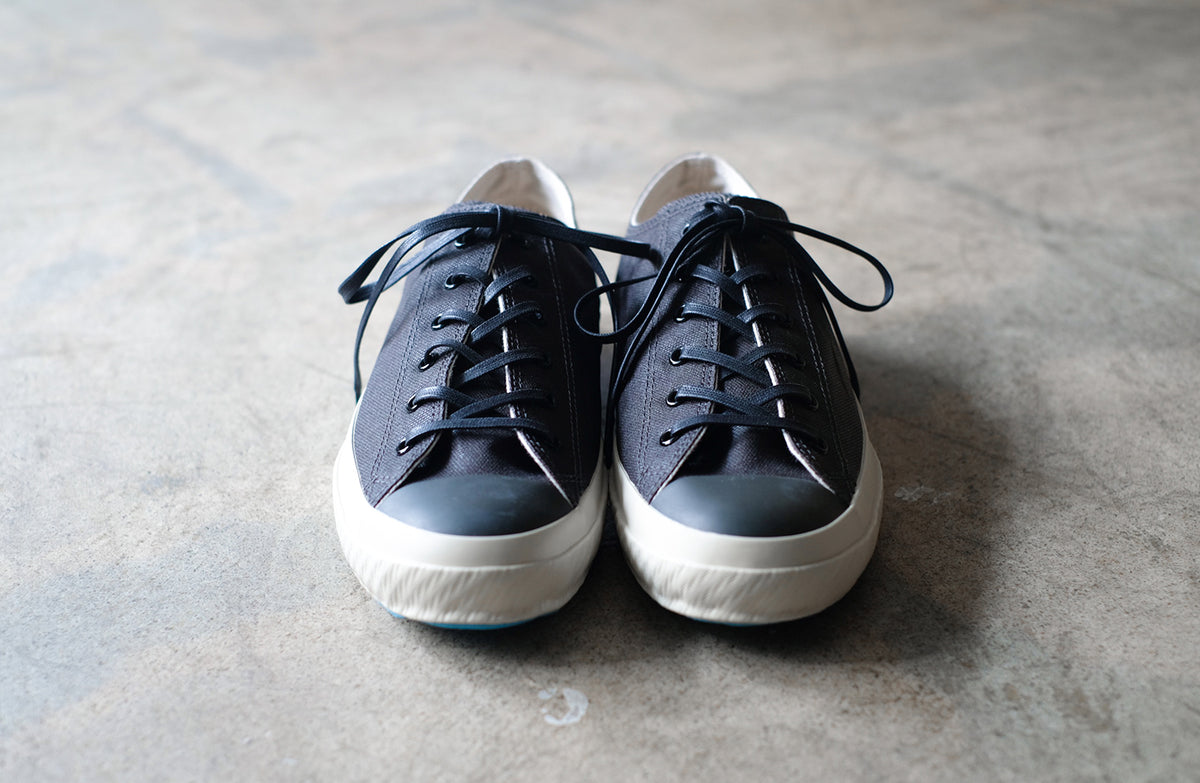LOW PARAVUL COATCHARCOAL – GOODWEAVER STORE